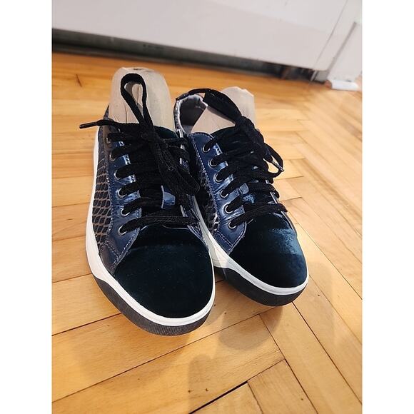 Johnston & Murphy Emerson Green Velvet Lace Up Sneaker 78-18100 7M Blue - Picture 3 of 9